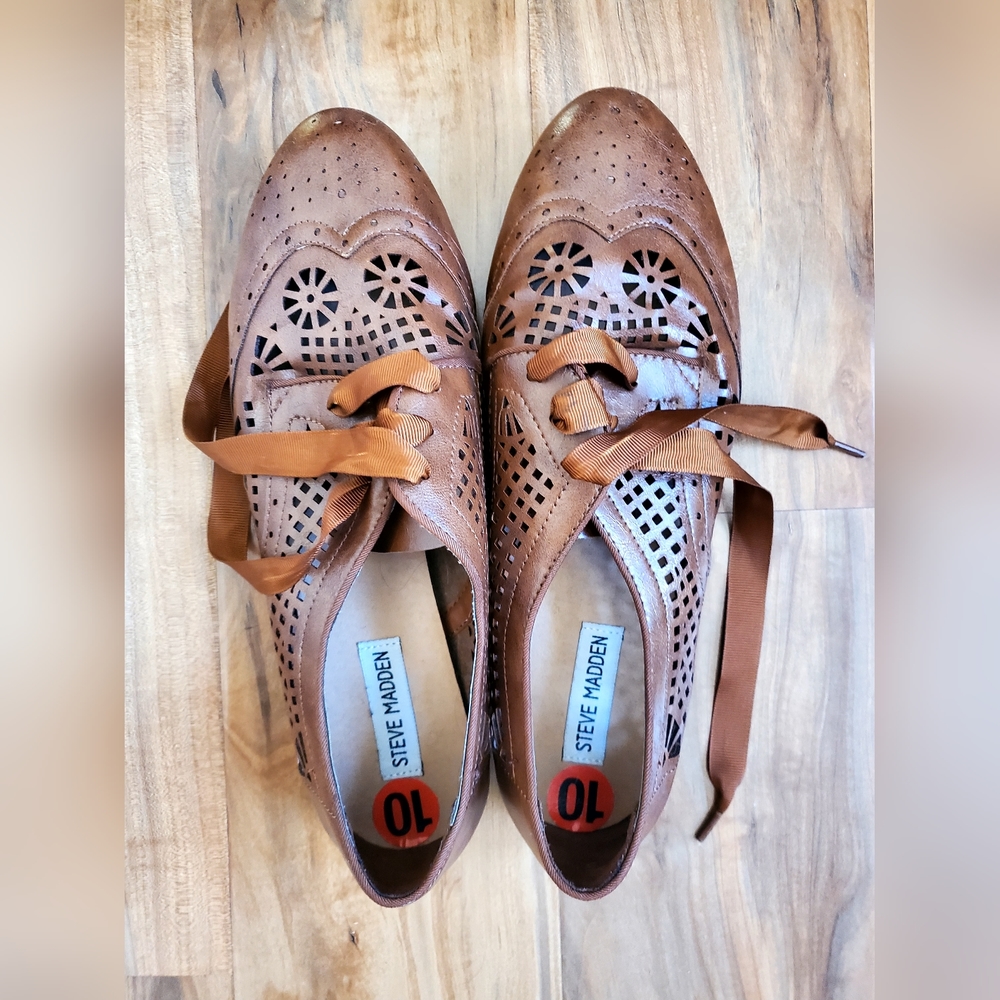 Steve Madden ribbon tie shoes women's size 10